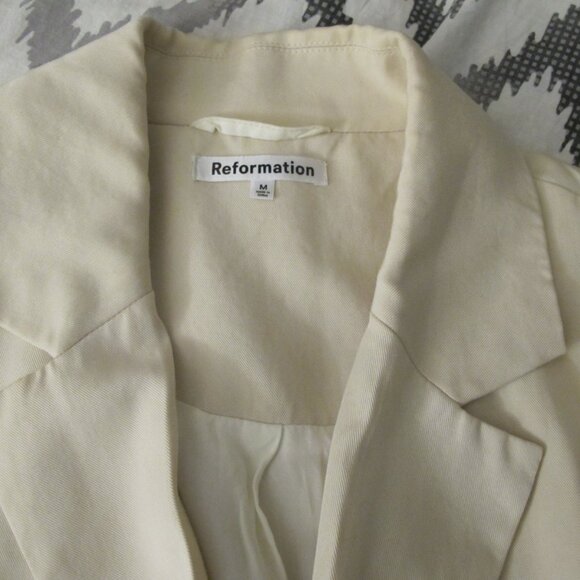 Reformation Ladies Blazer & Trousers - Picture 4 of 7